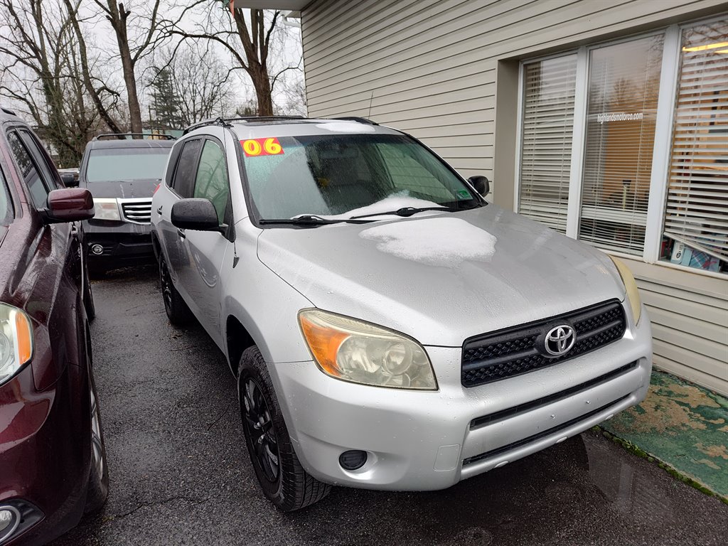 2006 Toyota RAV4 Base's photo